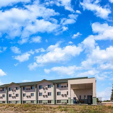 Super 8 By Wyndham Pueblo Hotel Buitenkant foto