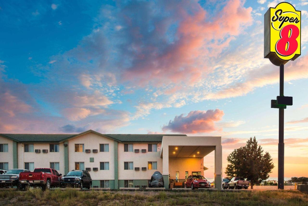 Super 8 By Wyndham Pueblo Hotel Buitenkant foto