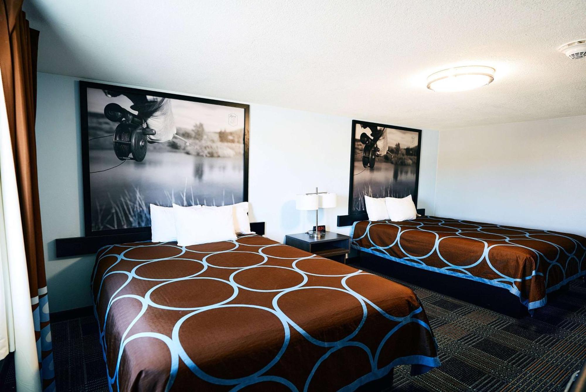 Super 8 By Wyndham Pueblo Hotel Buitenkant foto